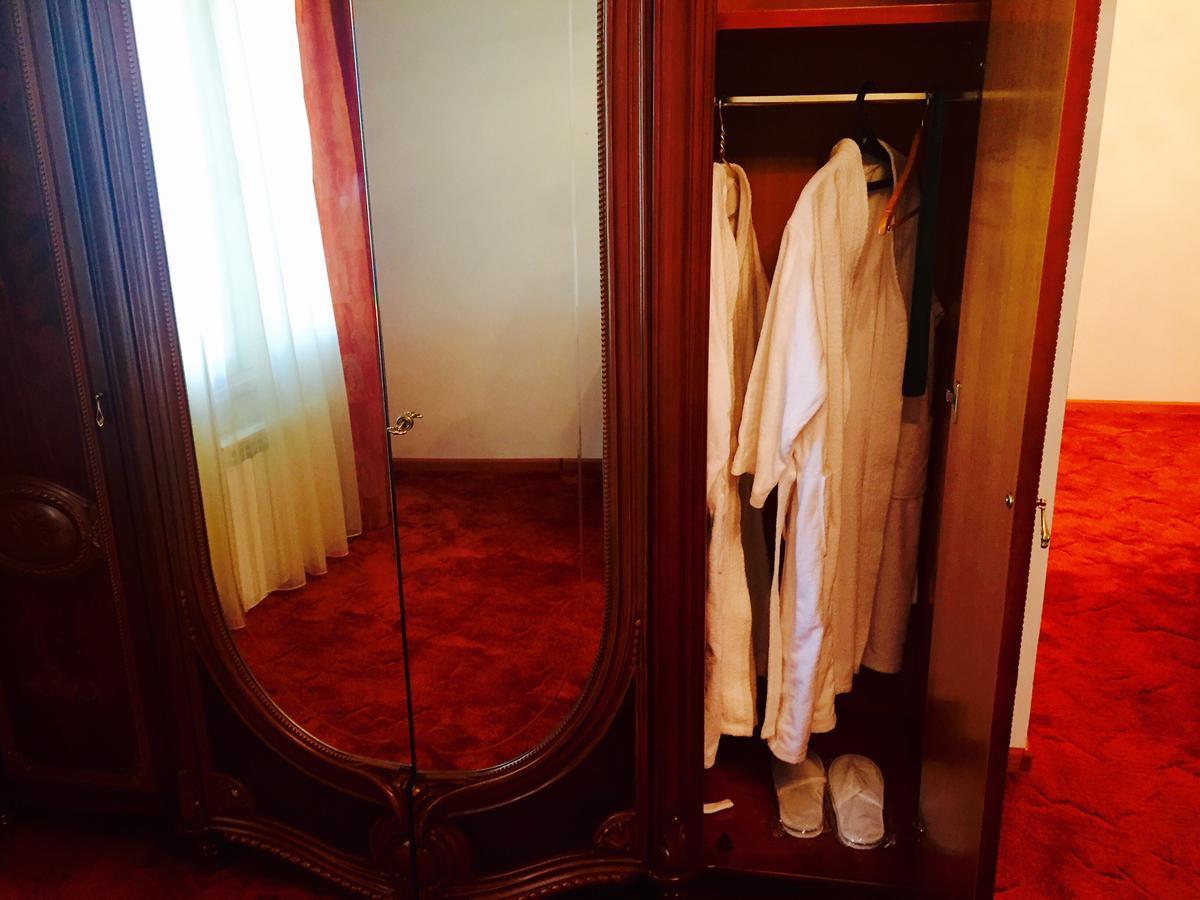 Hotel Ark Ms Taraz Luaran gambar