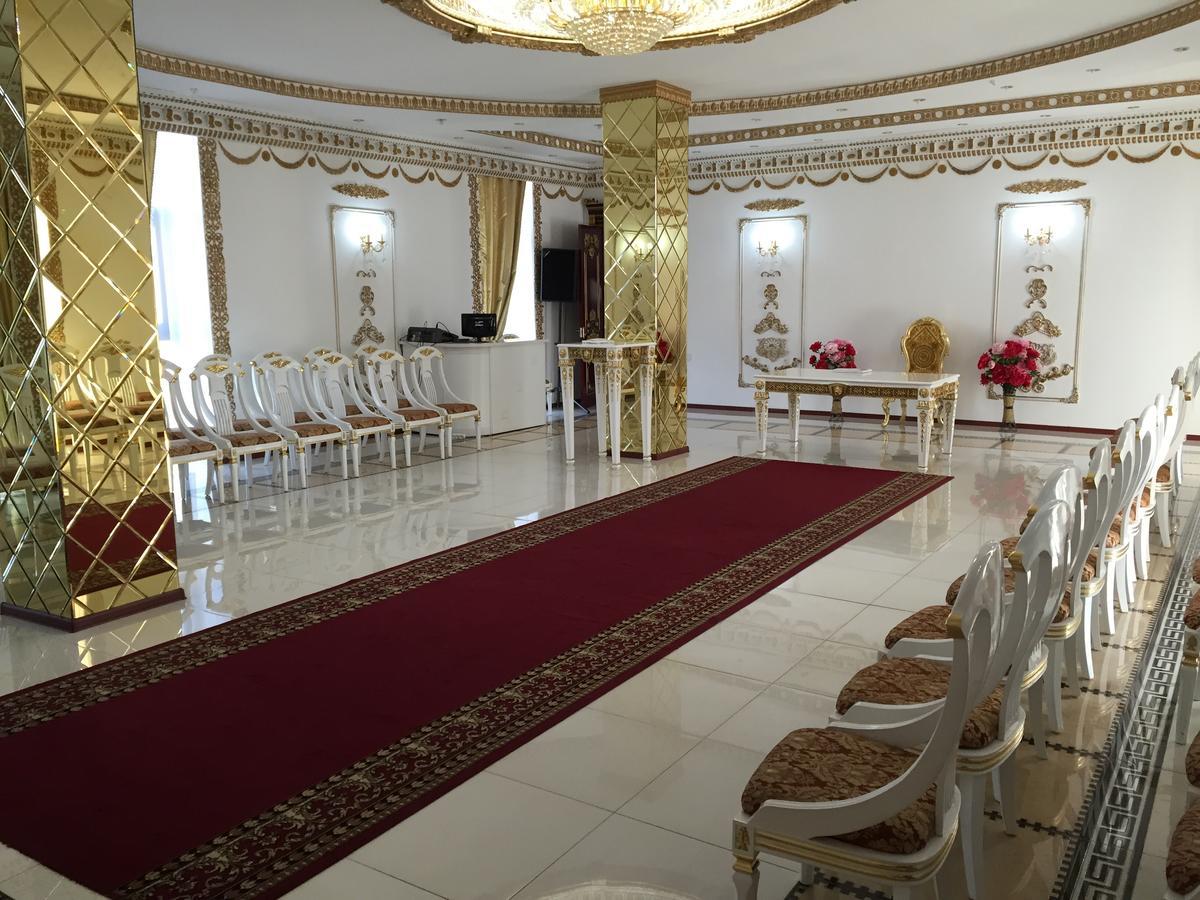 Hotel Ark Ms Taraz Luaran gambar