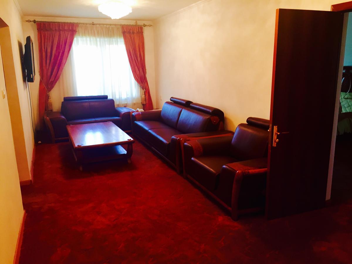 Hotel Ark Ms Taraz Luaran gambar