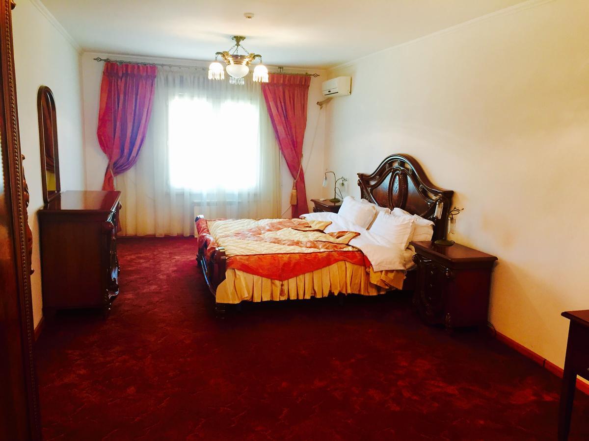 Hotel Ark Ms Taraz Luaran gambar