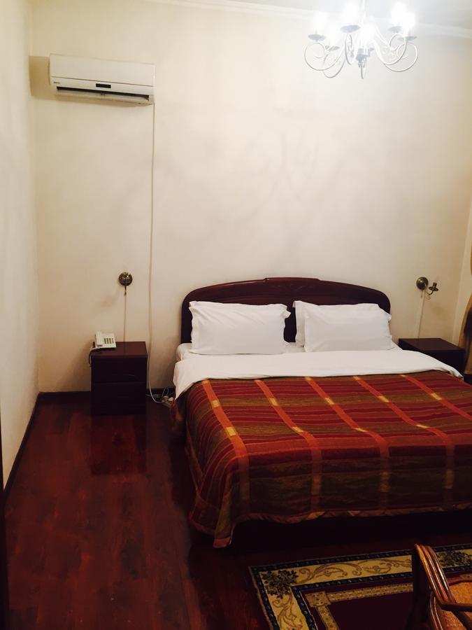 Hotel Ark Ms Taraz Luaran gambar