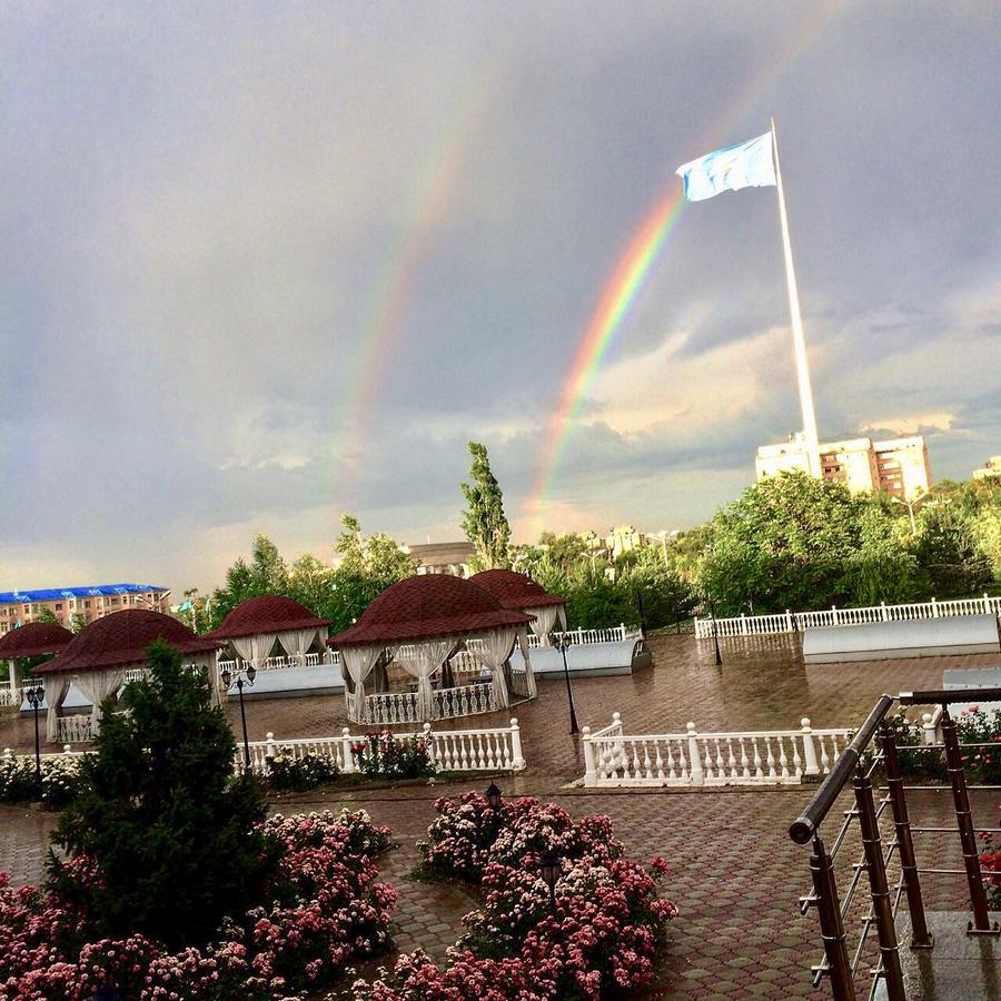 Hotel Ark Ms Taraz Luaran gambar
