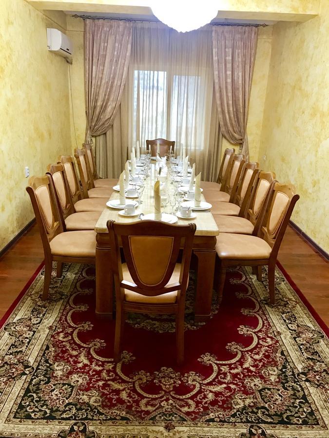Hotel Ark Ms Taraz Luaran gambar